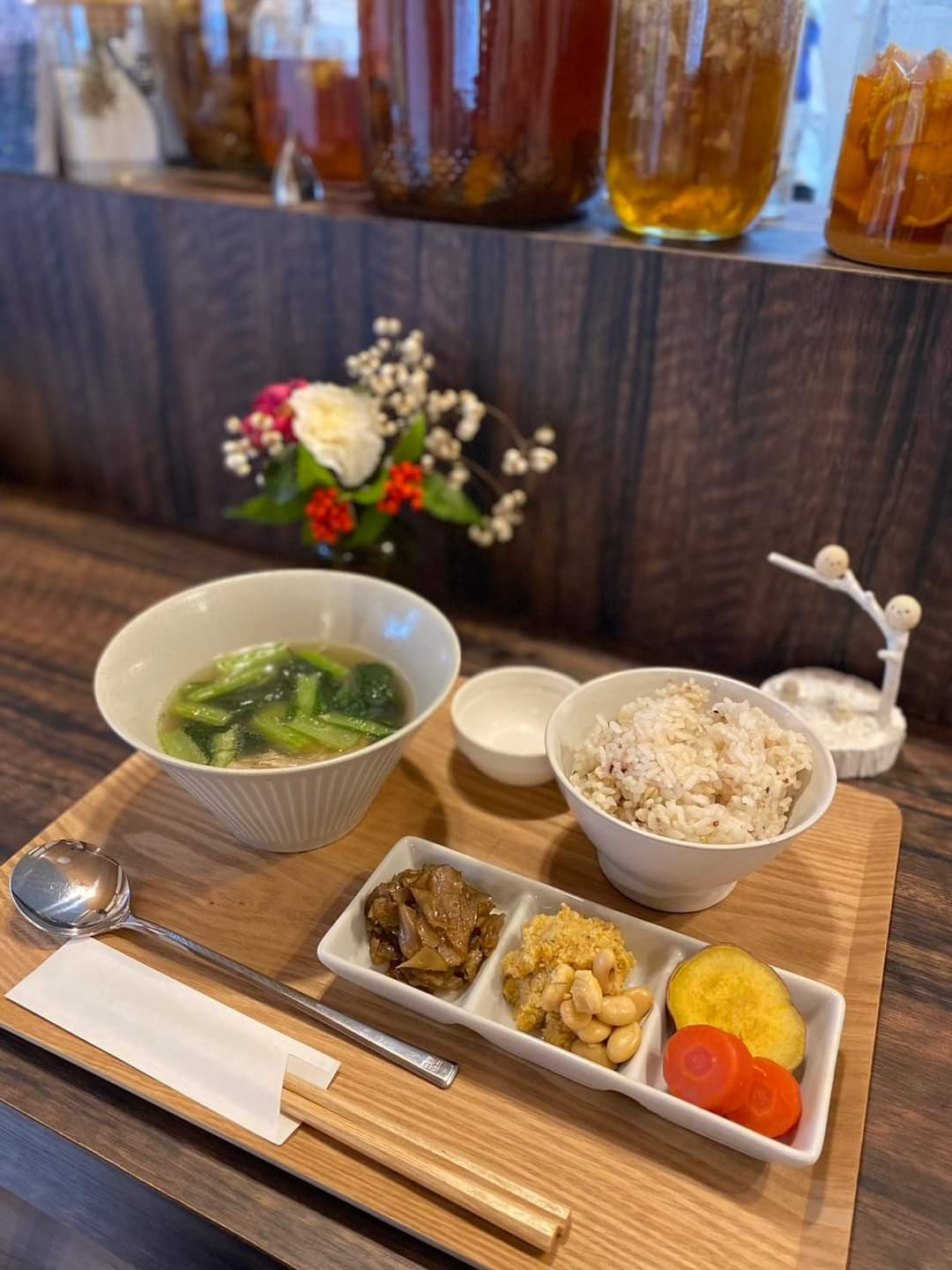 参鶏湯（サムゲタン）