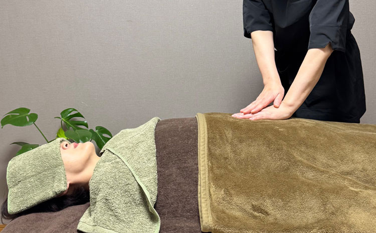 お客さまに触れる手を　なによりも大事にしています