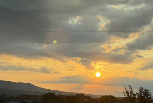 kadoma-beauty salon-sun.jpg