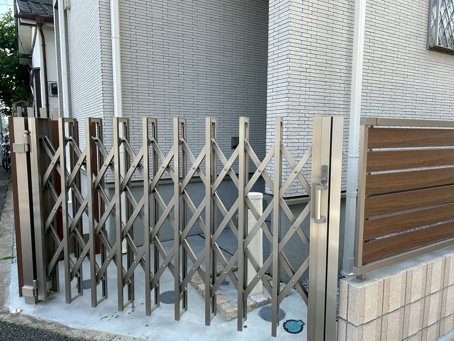 伸縮門扉で叶える玄関🚪