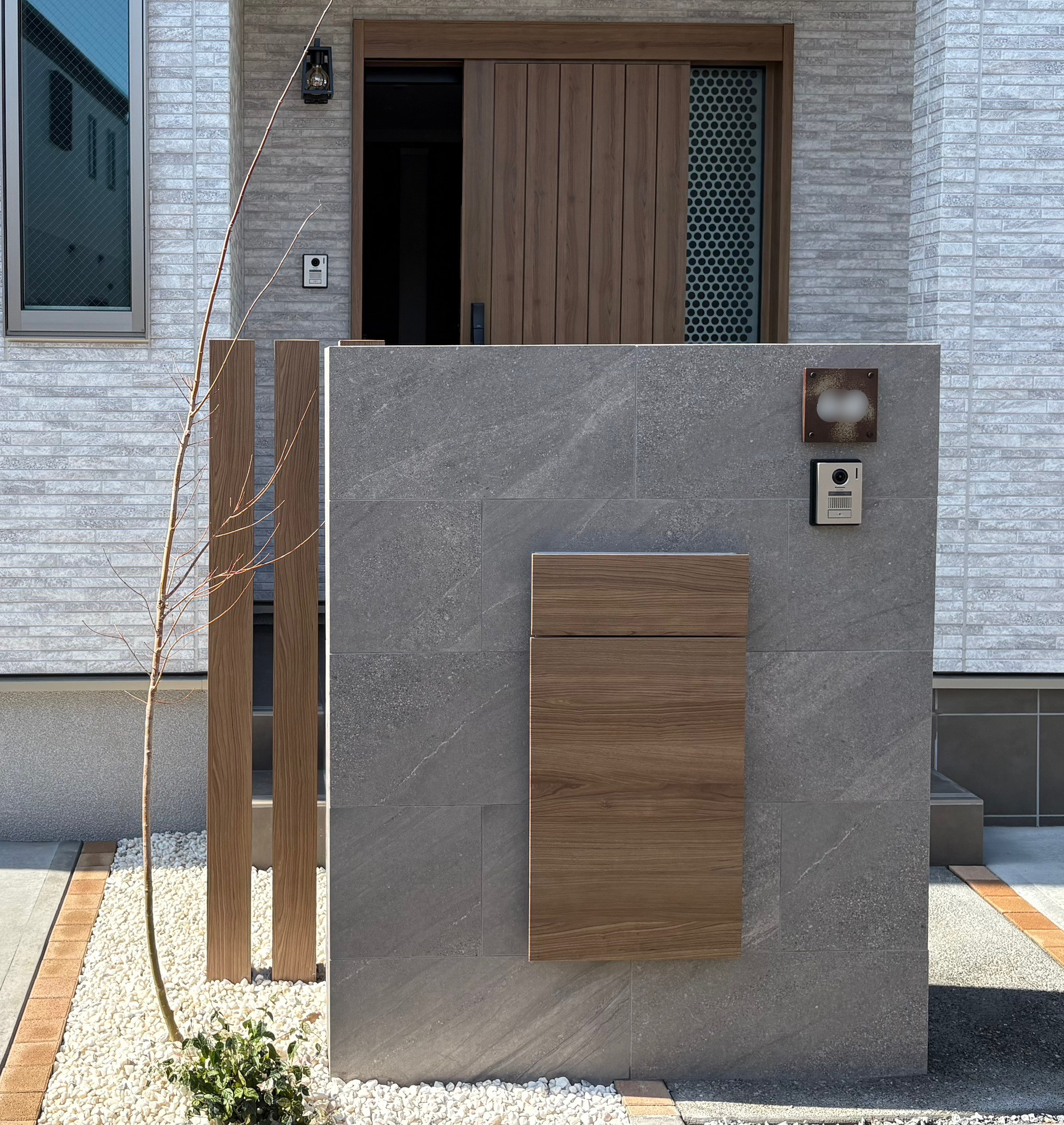 こだわり沢山の家の顔🚪🤎