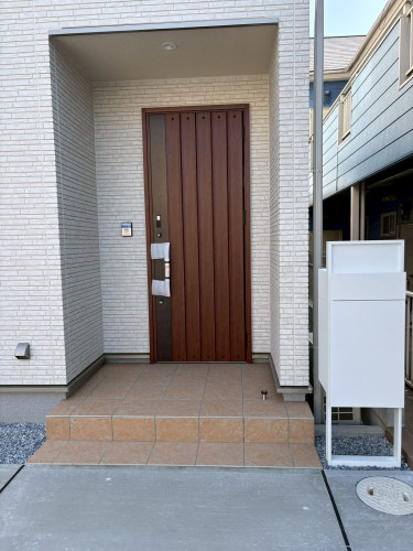 シンプルで上品な玄関周り🌟