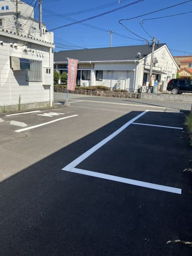 店舗裏の駐車場配置図（3台）