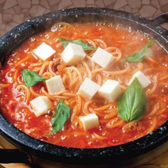 第2位 バジルトマト｜魔法のパスタ伊集院店