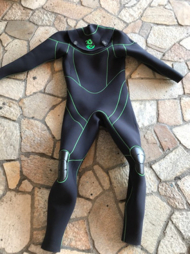 侍スピリッツウエットスーツ