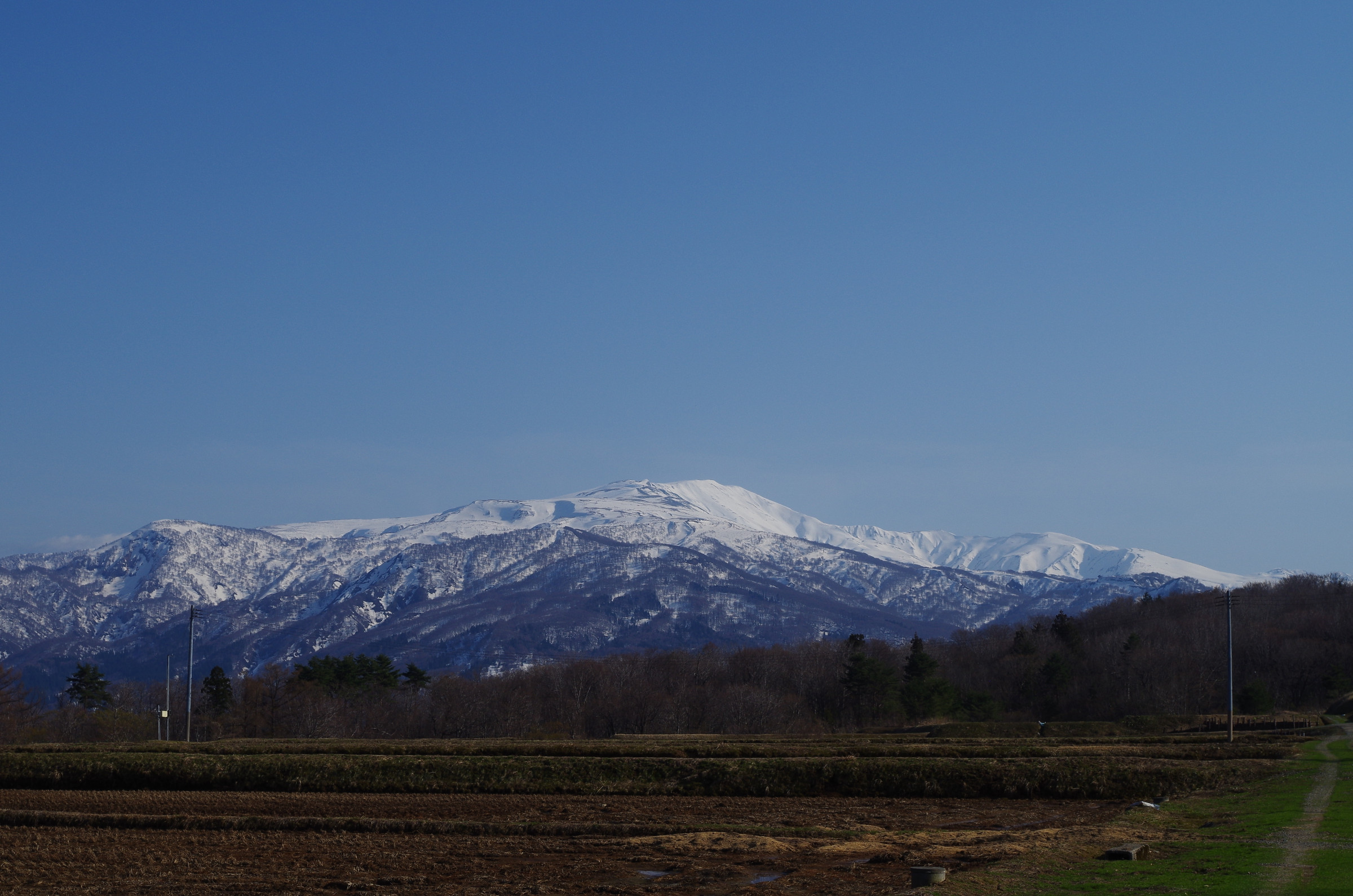 月山