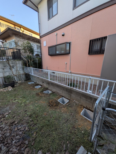 目隠しフェンス　基礎