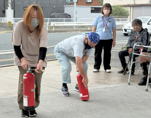 避難・消火訓練の様子3