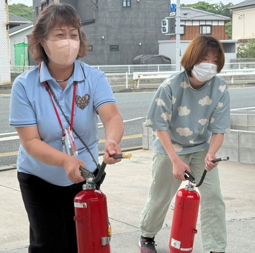 避難・消火訓練の様子5