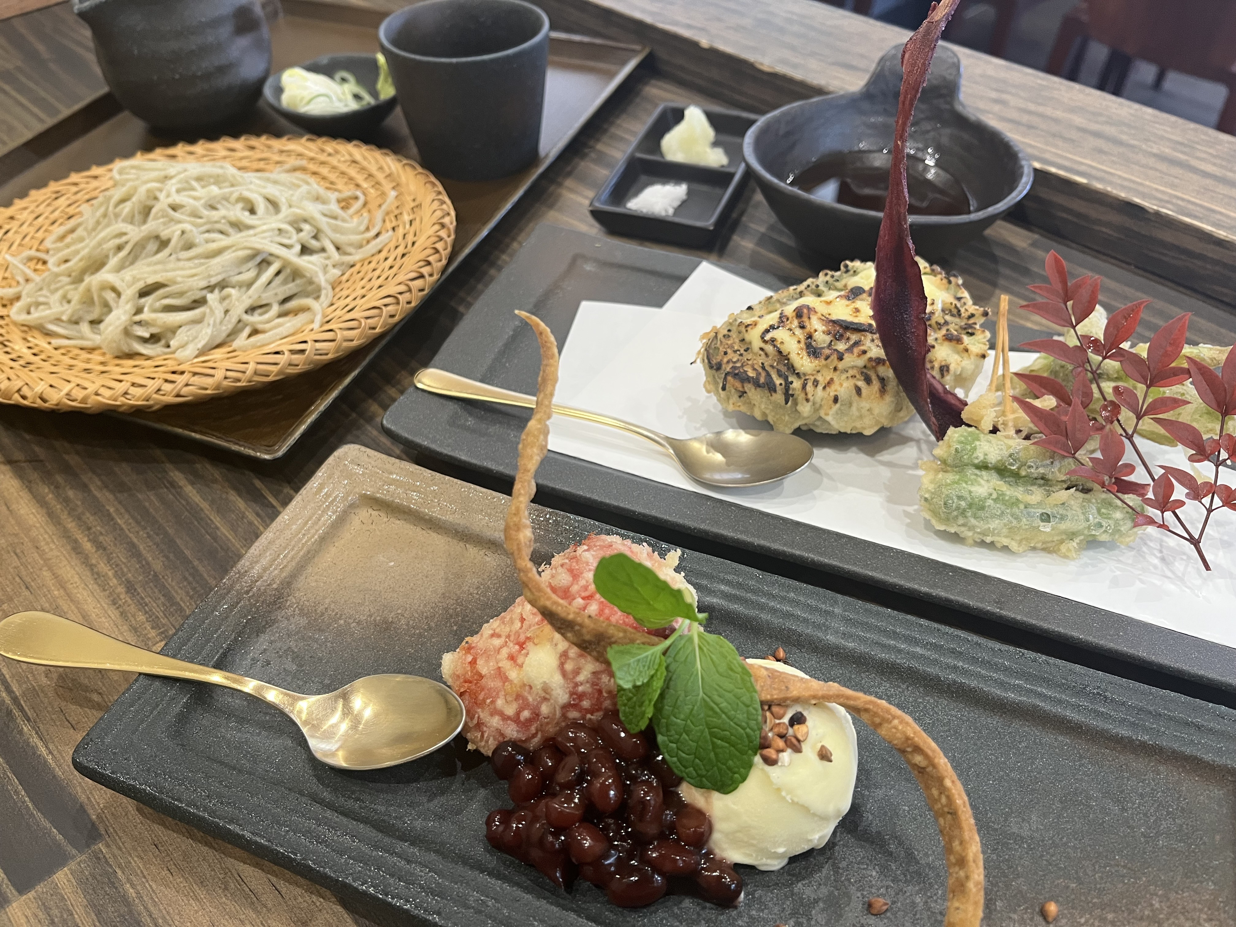 【苺の天麩羅始めました】