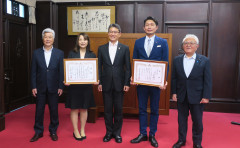 知事表敬集合写真.JPG