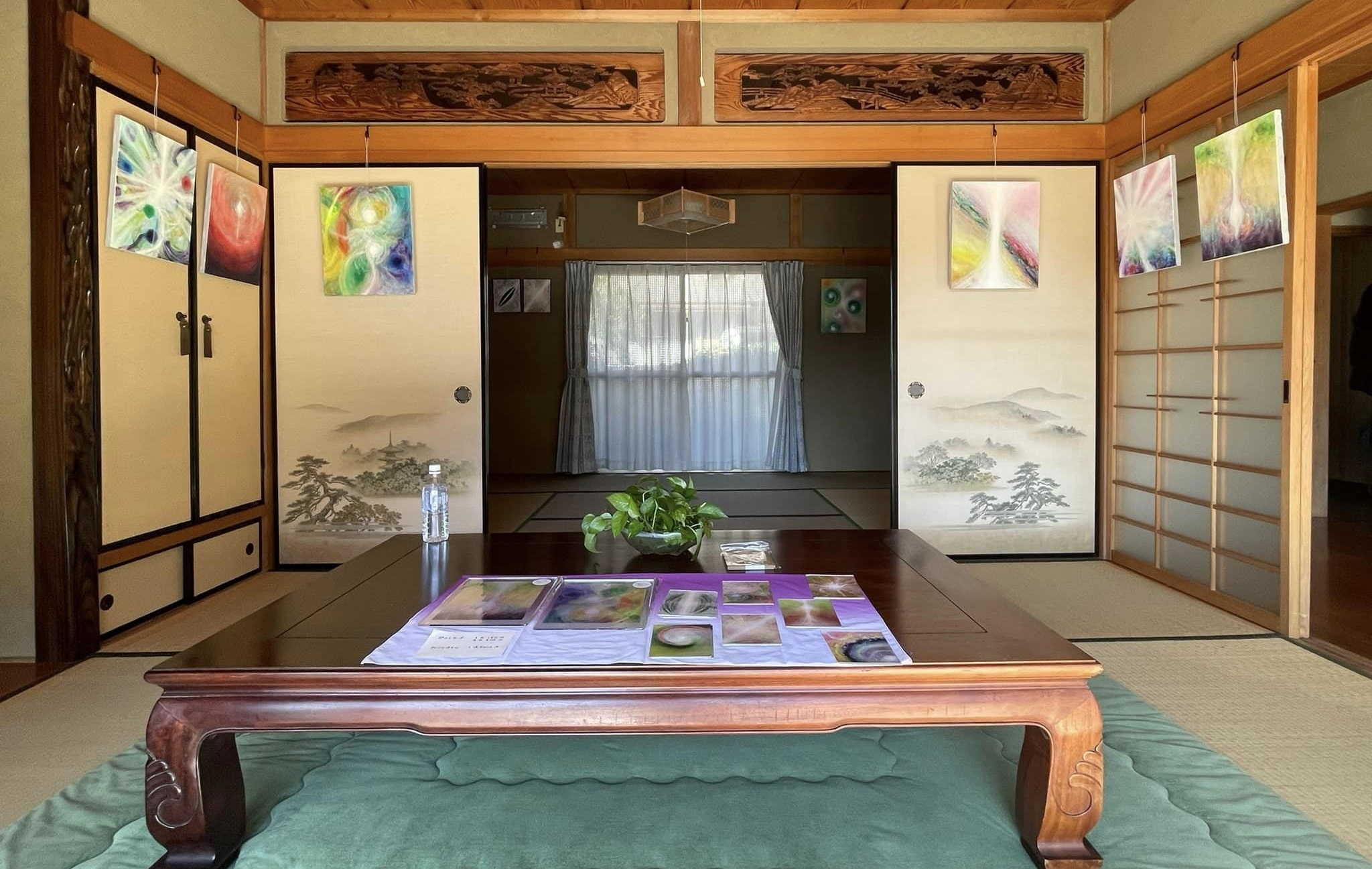 探求の家かみあそうの客間