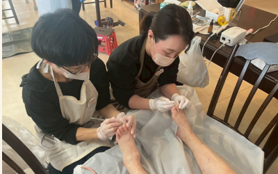 介護施設でのフットケアボランティア
