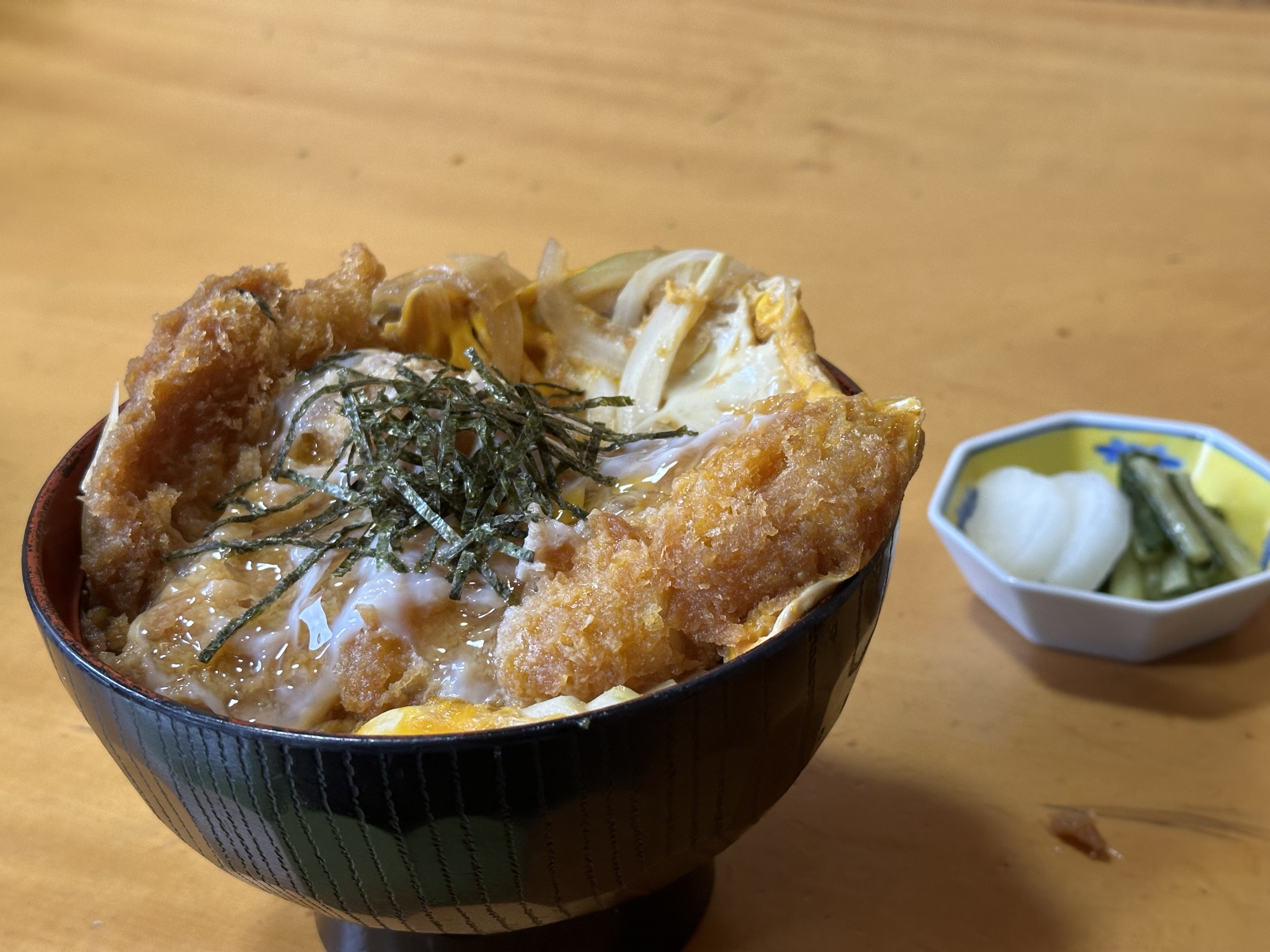 カツ丼　1200円（税込）