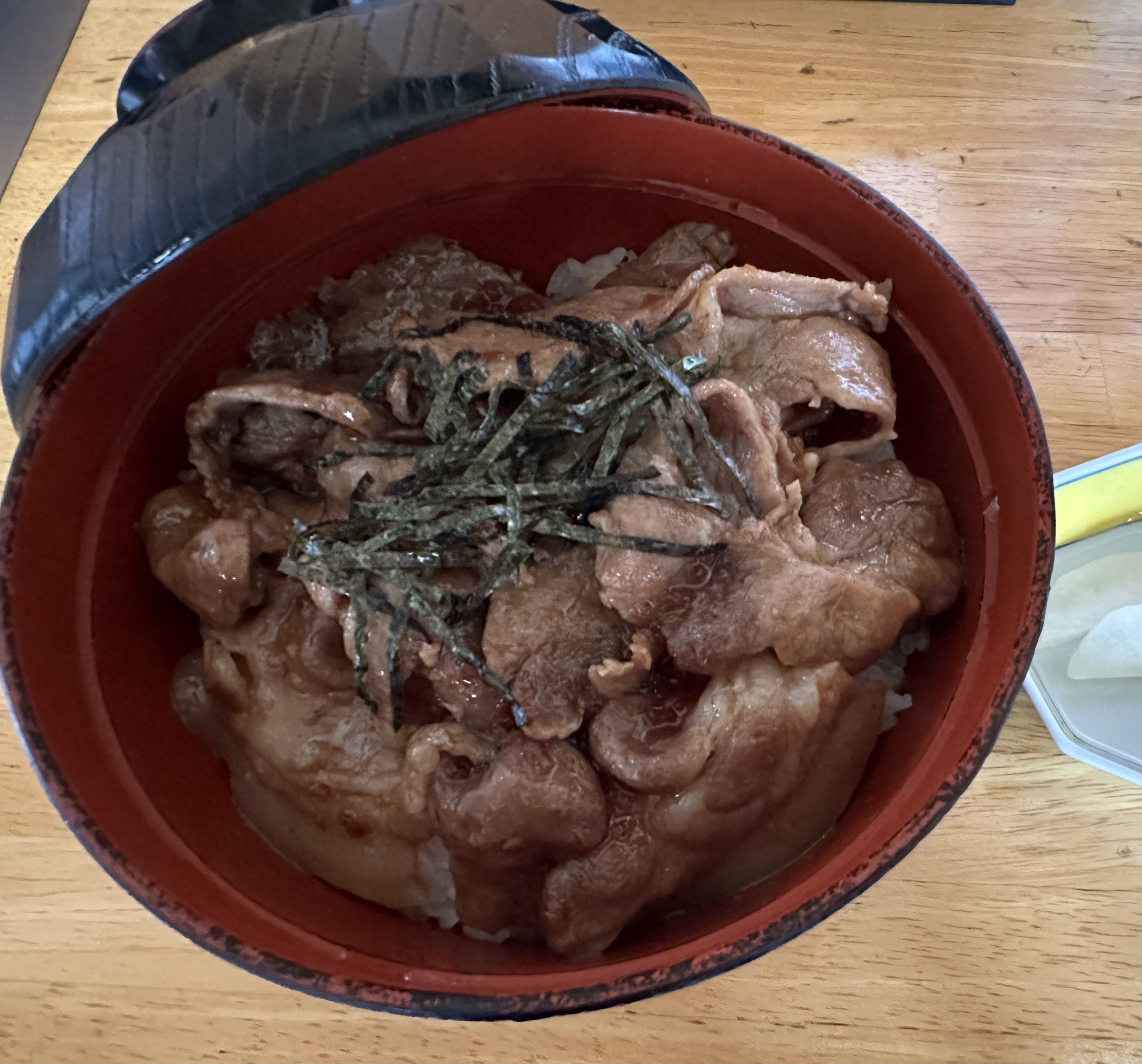 焼肉丼　1000円（税込）