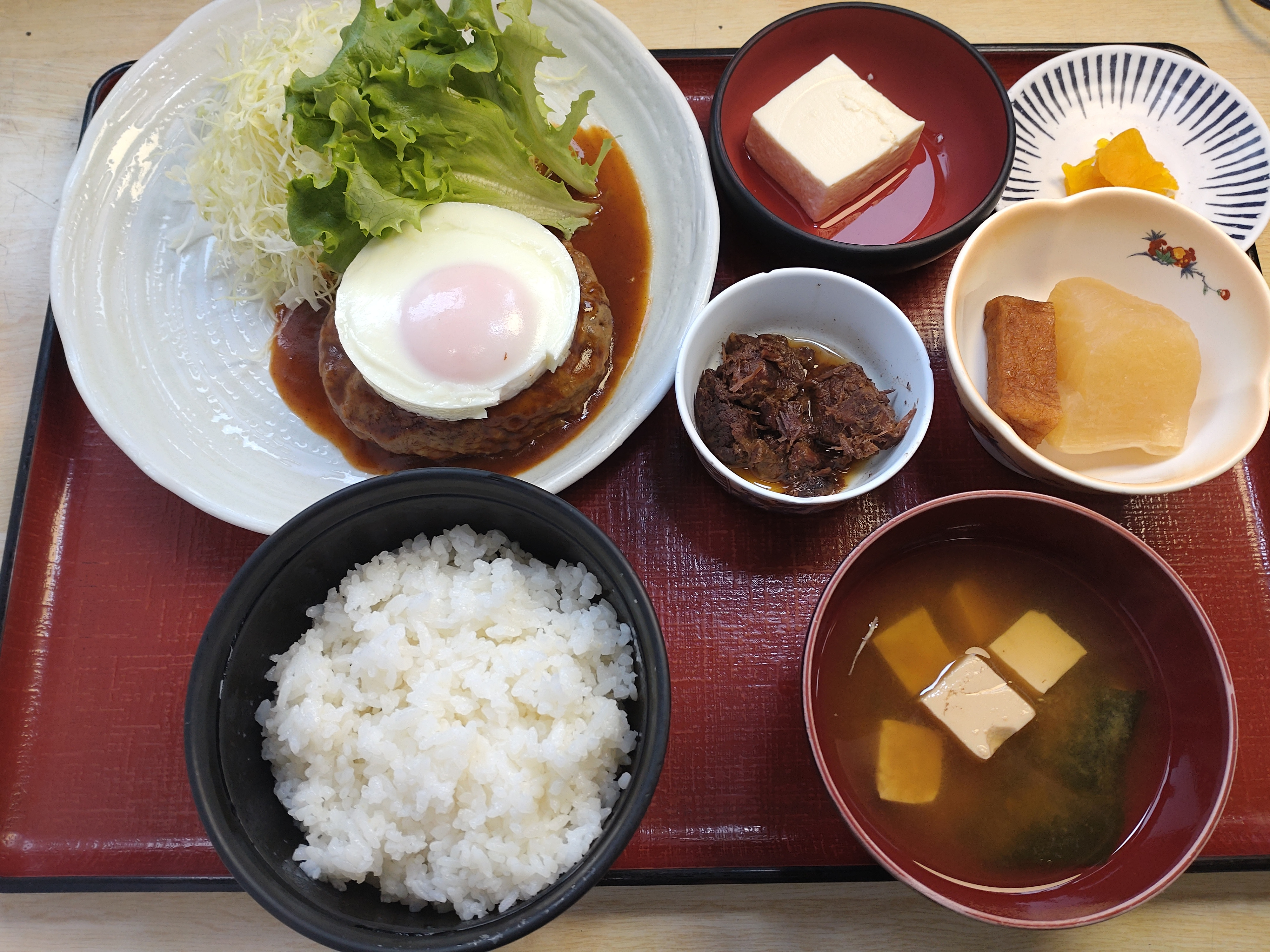 ハンバーグ定食