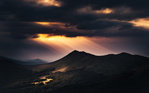 marek-piwnicki-ViBwnZOLa60-unsplash (1).jpg