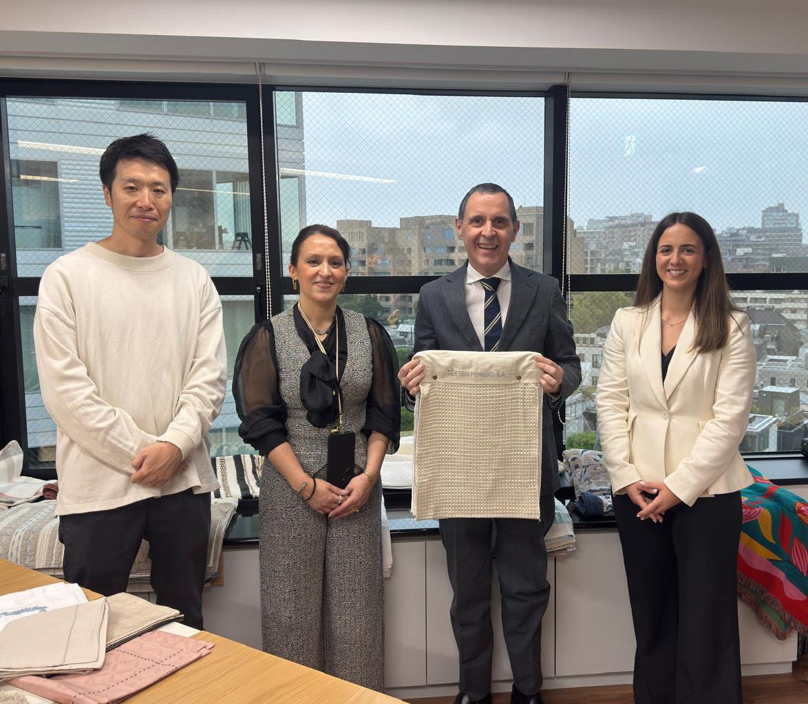 TEXTEIS PENEDO 大使館展示会について