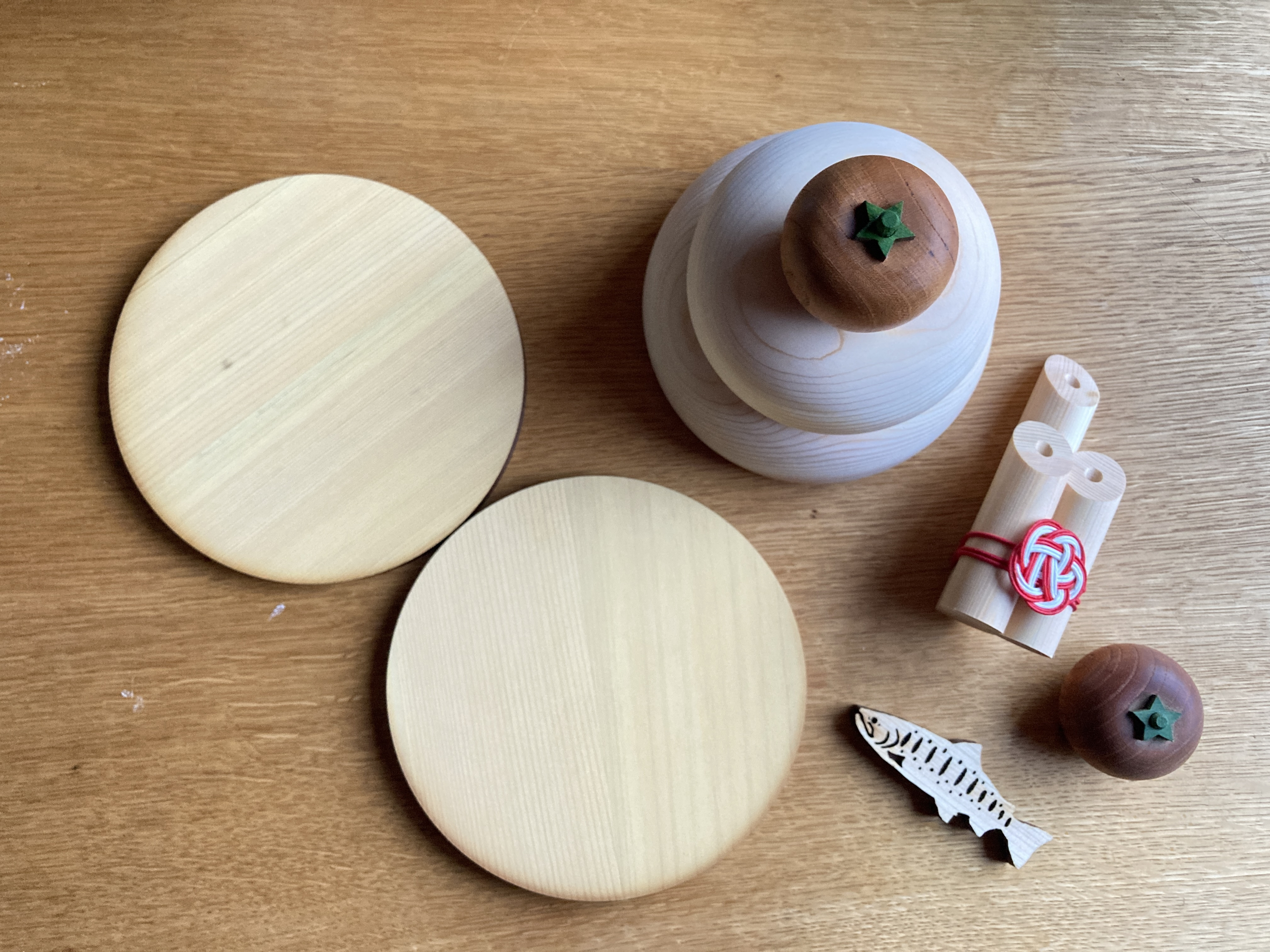 木曽桧木製 鏡餅 セット 16ⅹ16ⅹ22㎝ 武周木工 Amazon.co.jp: 木曽桧木製