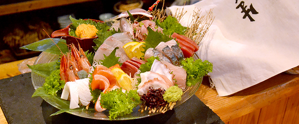 国産食材、天然魚介にこだわり