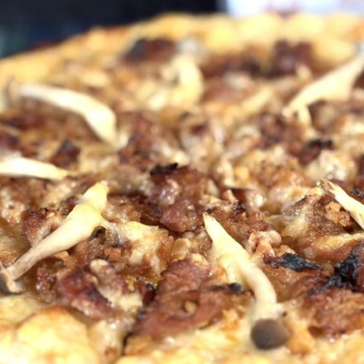 バーベキュー（牛焼肉×焼肉ソース×フライドガーリック）｜ナチュラルスマイルピザ