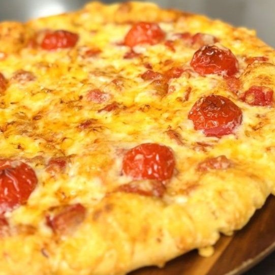 チーズたっぷりWトマト（完熟トマト×ミニトマト）｜ナチュラルスマイルピザ