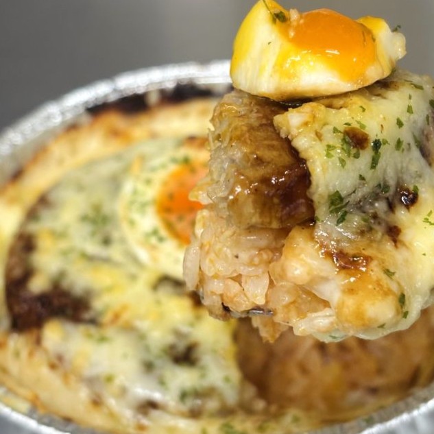 とろ卵ハンバーグドリア（ハンバーグ×濃厚ホワイトソース）｜ナチュラルスマイルピザ