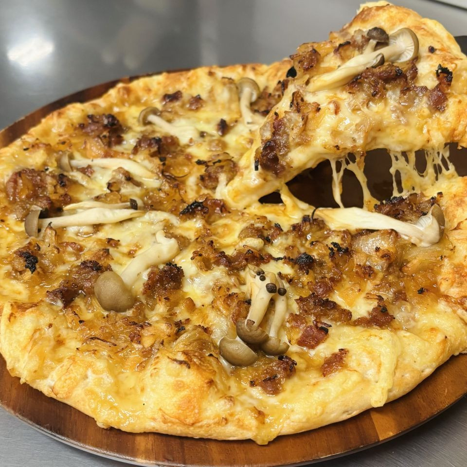 バーベキュー（牛焼肉×焼肉ソース×フライドガーリック）｜ナチュラルスマイルピザ