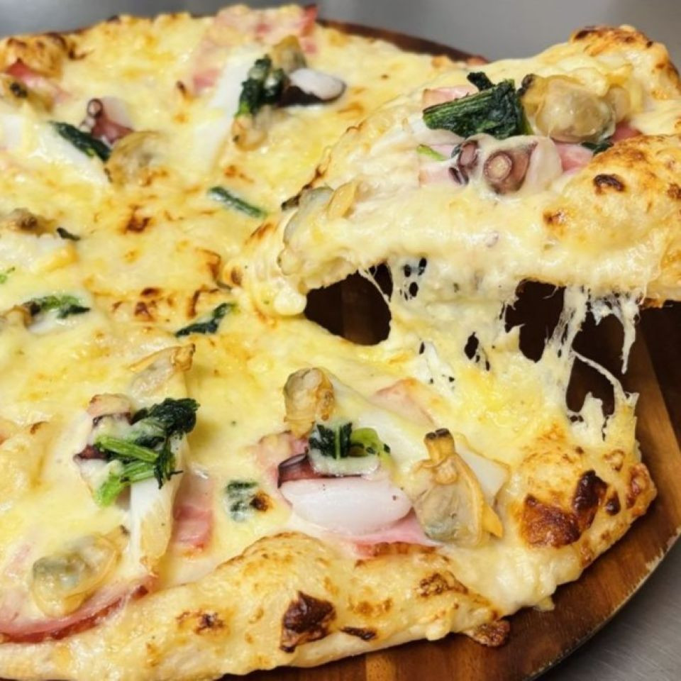 ペスカトーレ（タコ・イカ・あさり×ホワイトソース）｜ナチュラルスマイルピザ