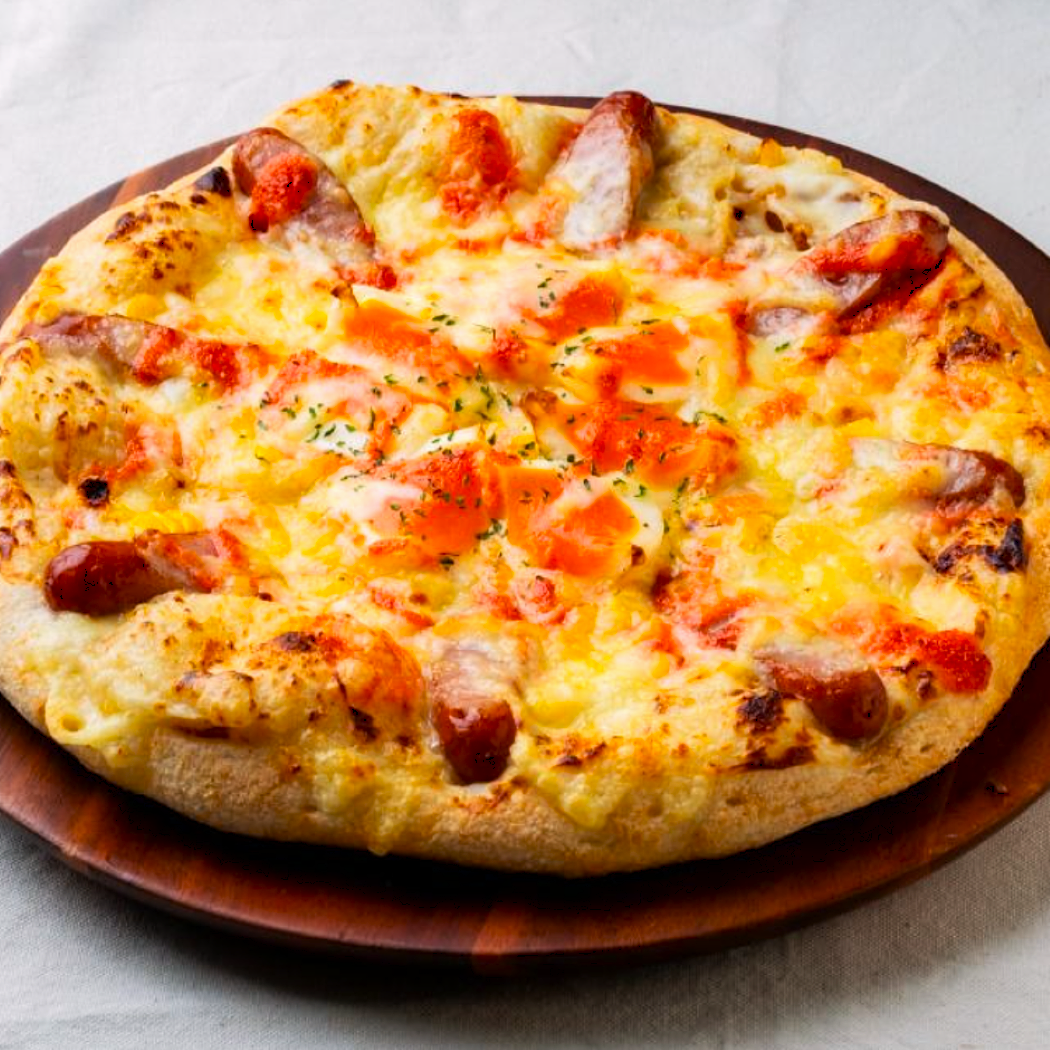 半熟たまご・明太子・ソーセージピザ（ナチュラルスマイルピザ）