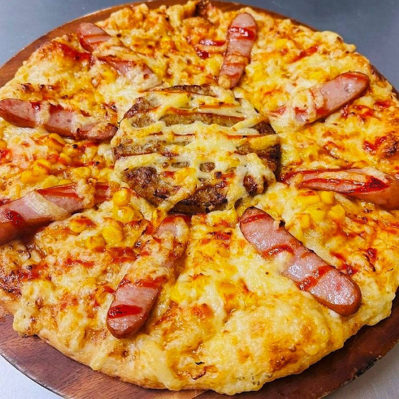 スマイルキッズバーグ｜ハンバーグが主役の家族向けピザ