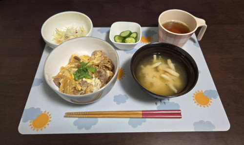 昼ごはんがおいしそう🥢