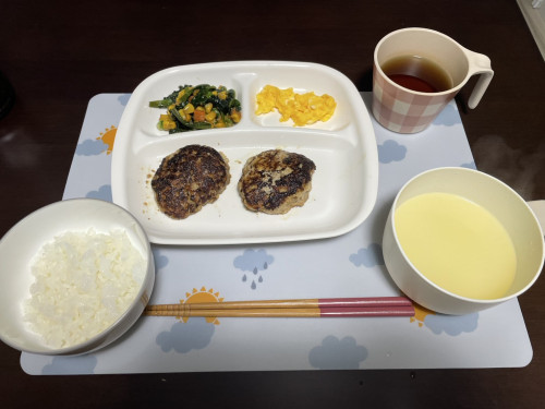 ハンバーグ完成品.jpg