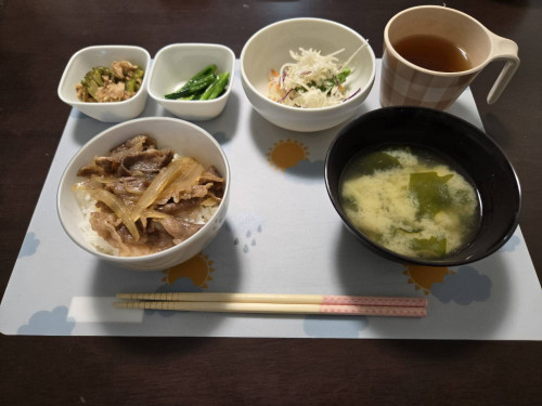 6.14牛丼.jpg