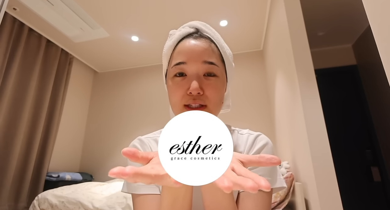 esther化粧品youtube動画