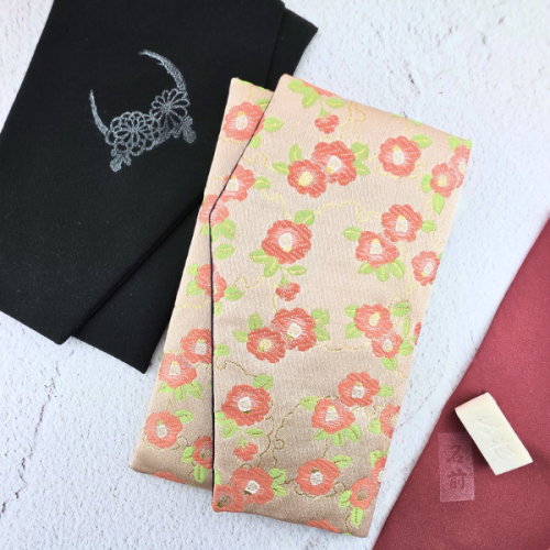 椿文様のふくさ、minneで販売スタートです