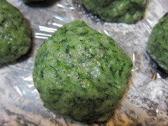 ヨモギ団子 (1).jpg