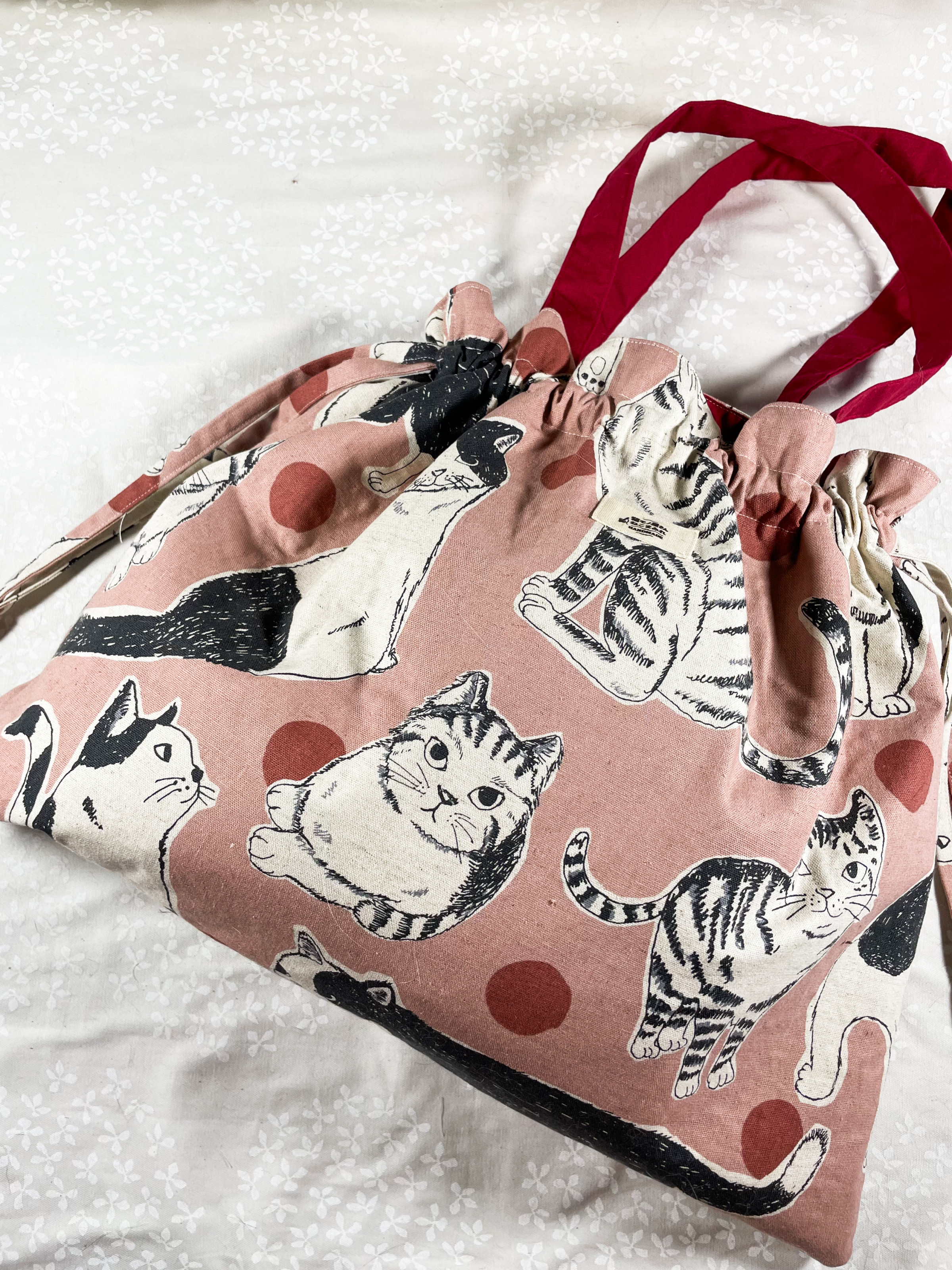 ymmn　ハンドメイド　さらわれねこ　ねこだるま　など 送料無料）最終SALE 天然無垢材 2体セット 絵付け 猫 だるま 達磨