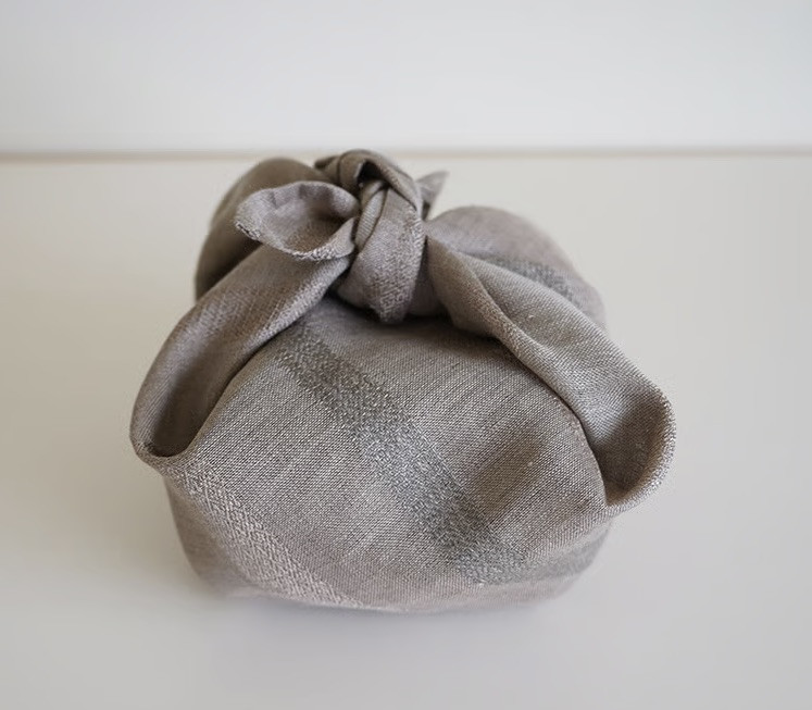 浜梨、待宵草染め手織り風呂敷