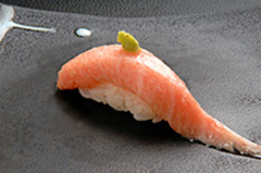 本マグロトロの握り（２貫）