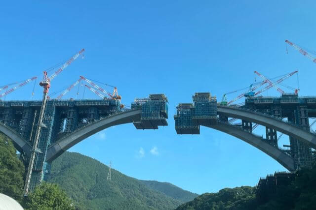 橋梁点検もドローンで無理なく安全に