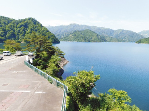 只見町 田子倉湖
