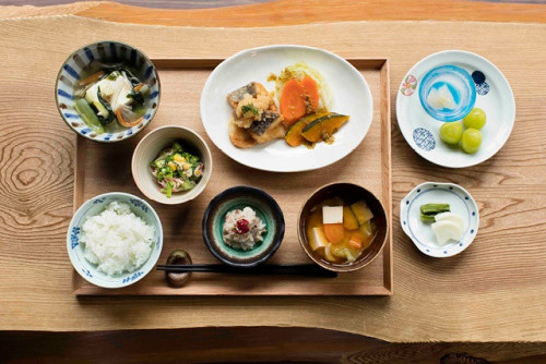 自在館