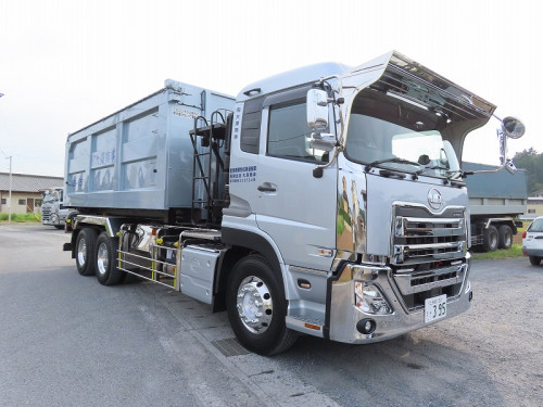 大型アームロール車①
