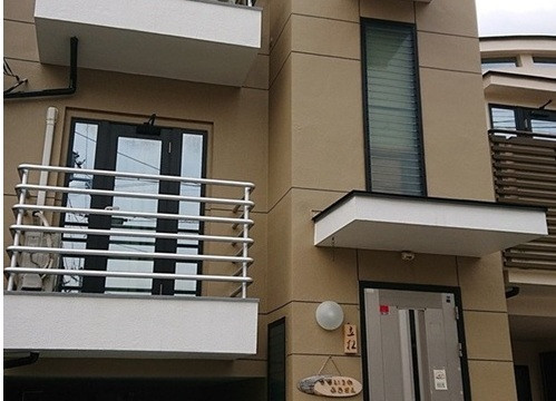 松ヶ崎通り山口整形外科２軒北の東西の小路を東へ