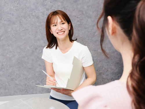 女性トレーナーと女性のお客様のみのジム