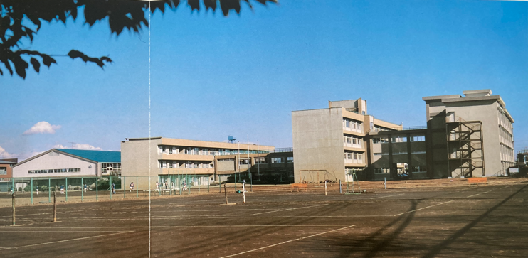 昭和５６年（1981年）校舎全景