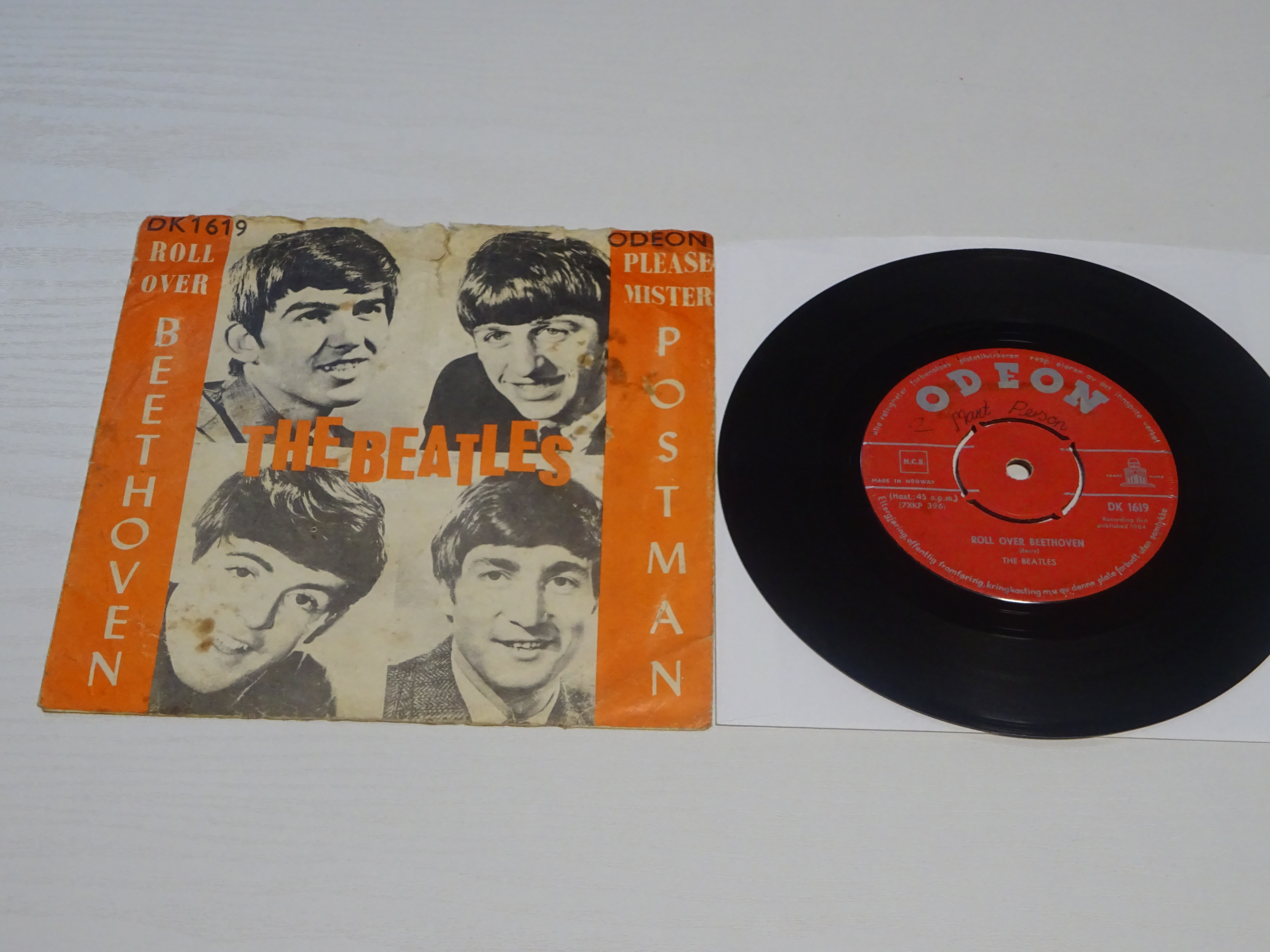 「ROLL OVER BEETHOVEN / PLEASE MISTER POSTMAN」　超レア！　ノルウェー初盤　レッド・オデオン・レーベル　ピクチャースリーヴ！！！！！！！