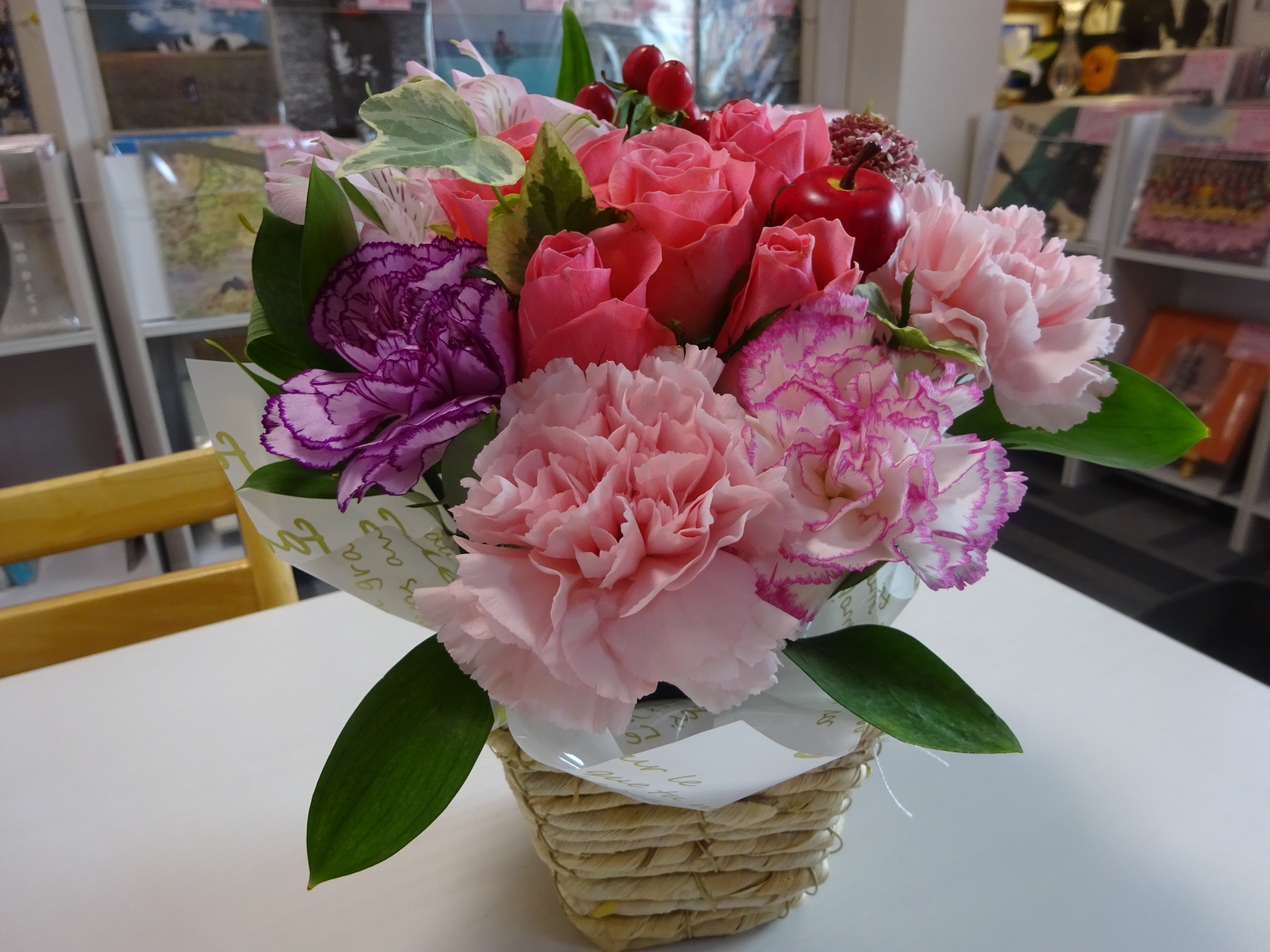 Tさん＆Mさん御夫妻からお祝いのお花をいただきました！