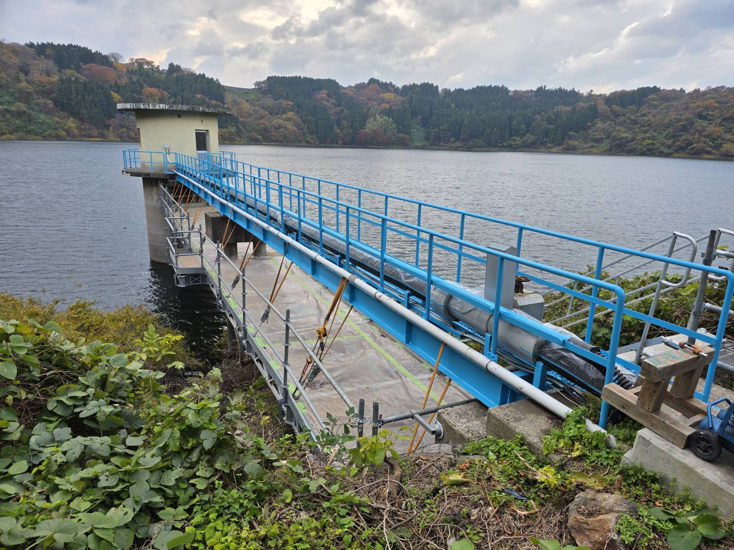 貯水池管理橋塗替え塗装